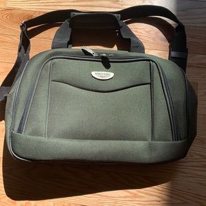 Dockers Olive Green Travel Bag Nwot - image 1